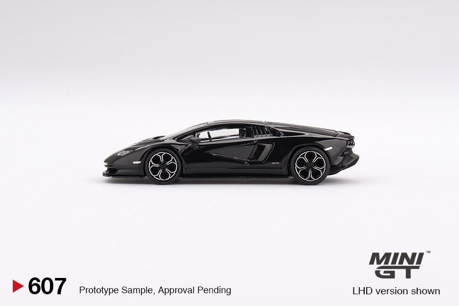 Preorder - October 2023 - 1/64 Lamborghini Countach LPI 800-4, nero maia