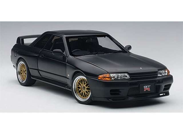 Preorder - August - 1/64 Nissan Skyline GT-R (R32), matt black