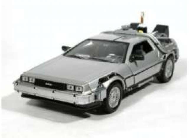 1/24 1983 DeLorean *Back to the Future I*