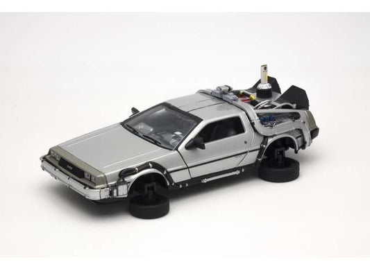 1/24 1983 DeLorean *Back to the Future II* Flying Wheel version.