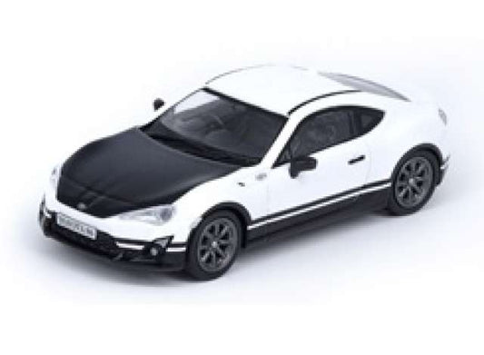 1/64 Toyota GT86 *Customize Retro Livery* With Extra Wheels and Extra Decals, white