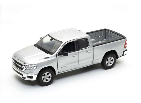 1/24 2019 Ram 1500, silver