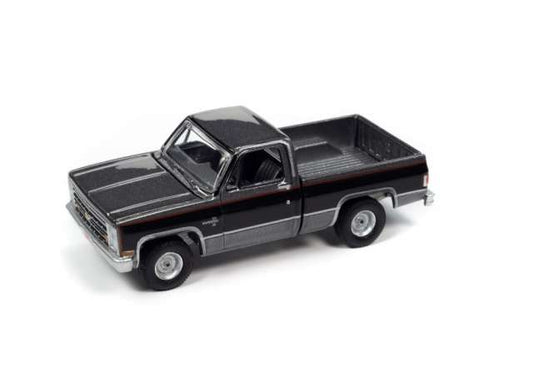 1987 Chevrolet Silverado 10 Fleetside, grey poly body color with gloss black center sides