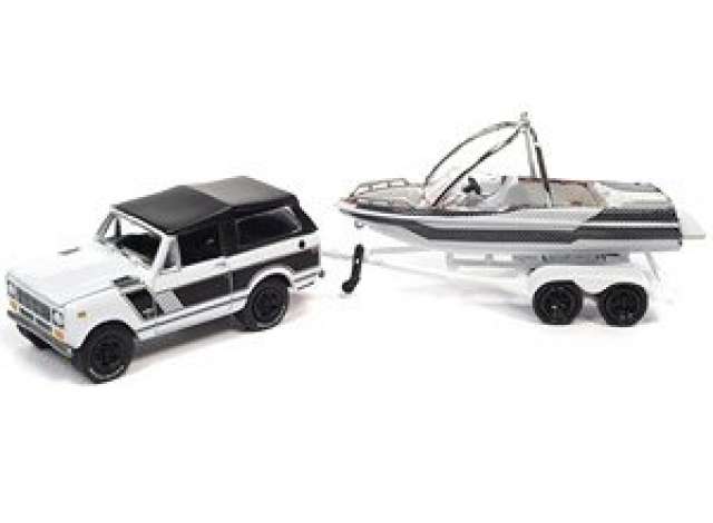 1/64 1979 International Scout II with Malibu Boat and Trailer, White with Black Stripes