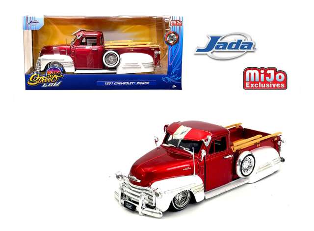 1/24 1951 Chevrolet pick-up, red/white